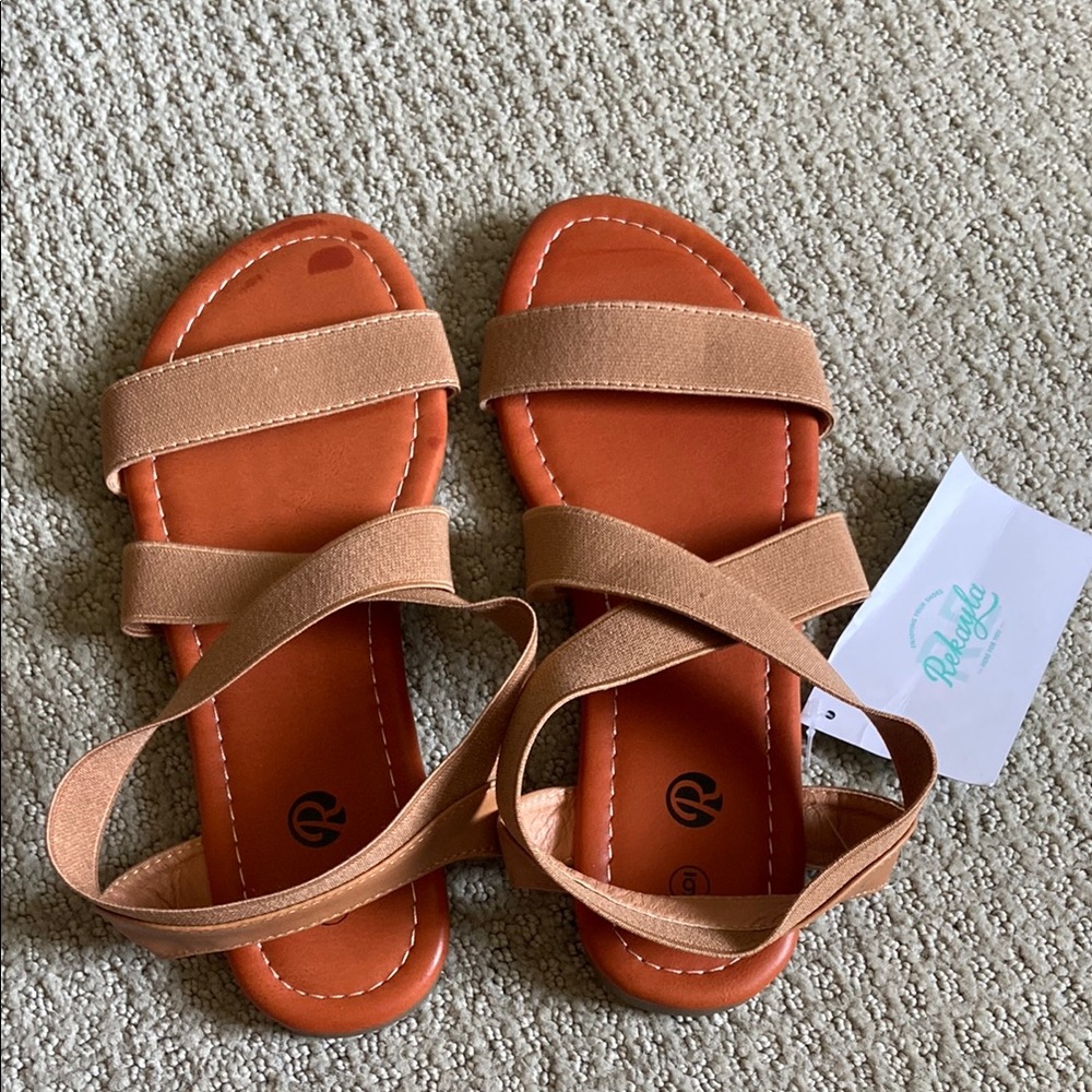 NWT Rekayla tan strapped sandals.